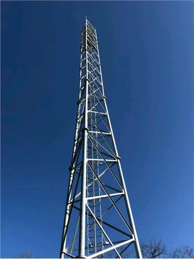 Tour autoportante d'antenne sans fil